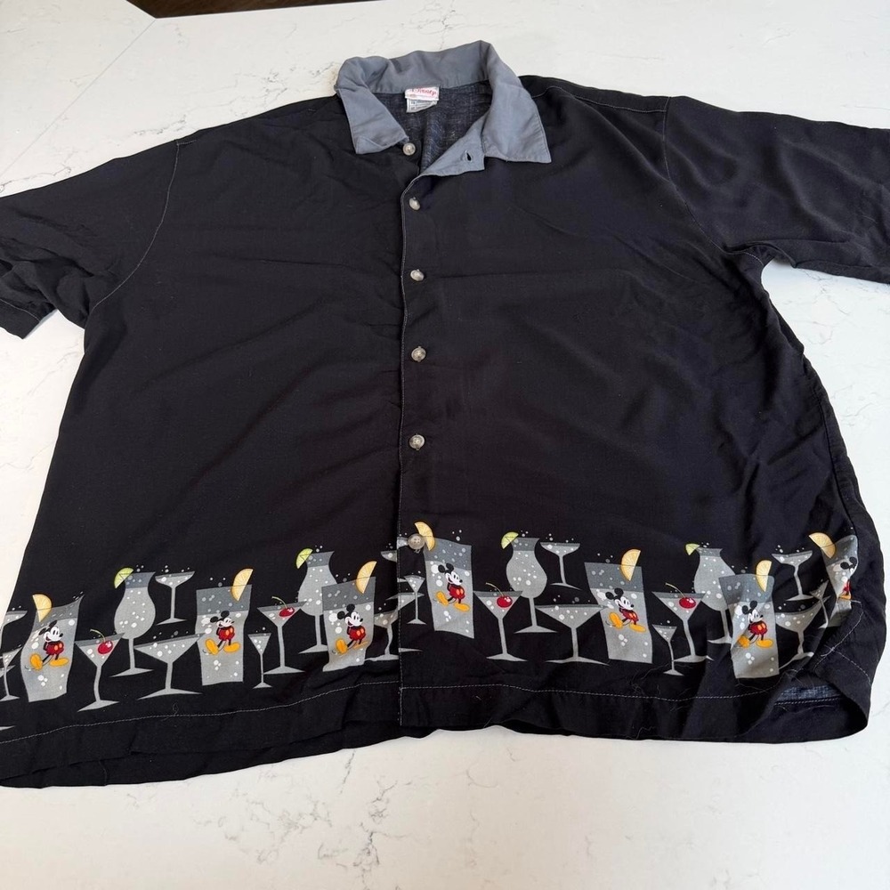 Vintage Disney Store Mickey‎ Mouse Cocktail shirt  XL Rayon Aloha Style